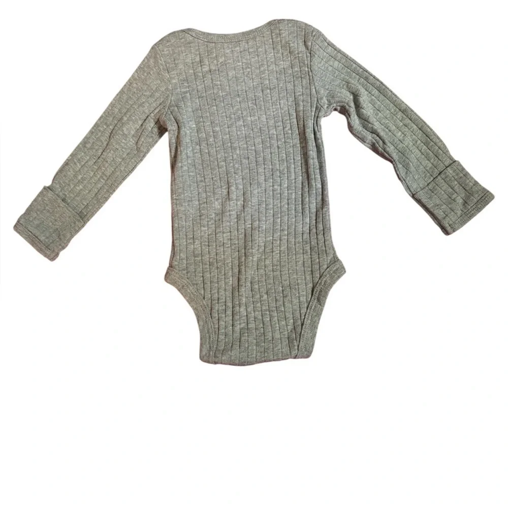 Carter's Ribbed Long Sleeve 3 Bodysuit size:0-3